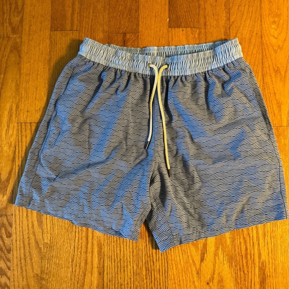 Fair Harbor Wave Pattern Gray Shorts Mens Size XL